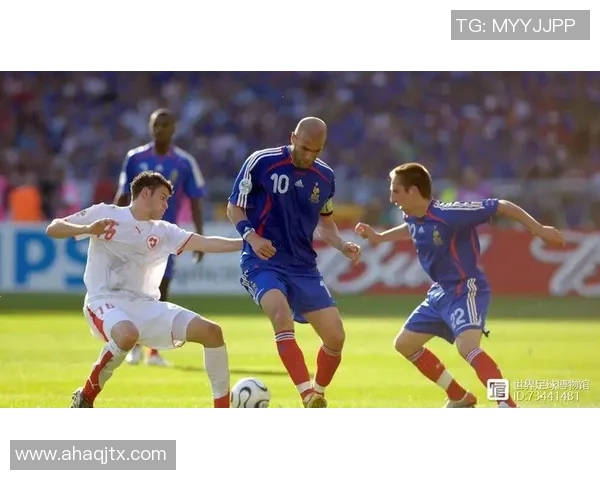 亚自由与飓风队的巅峰对决谁能在这场比赛中笑到最后